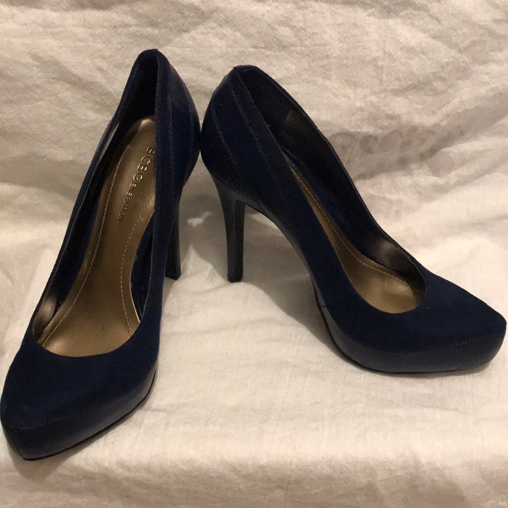 BCBGeneration heels. Navy blue